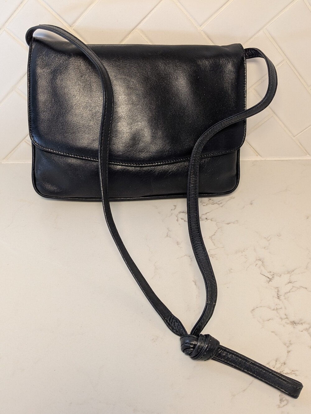 Vintage Leather Shoulder Bag Old Money Minimalist Quiet Luxury